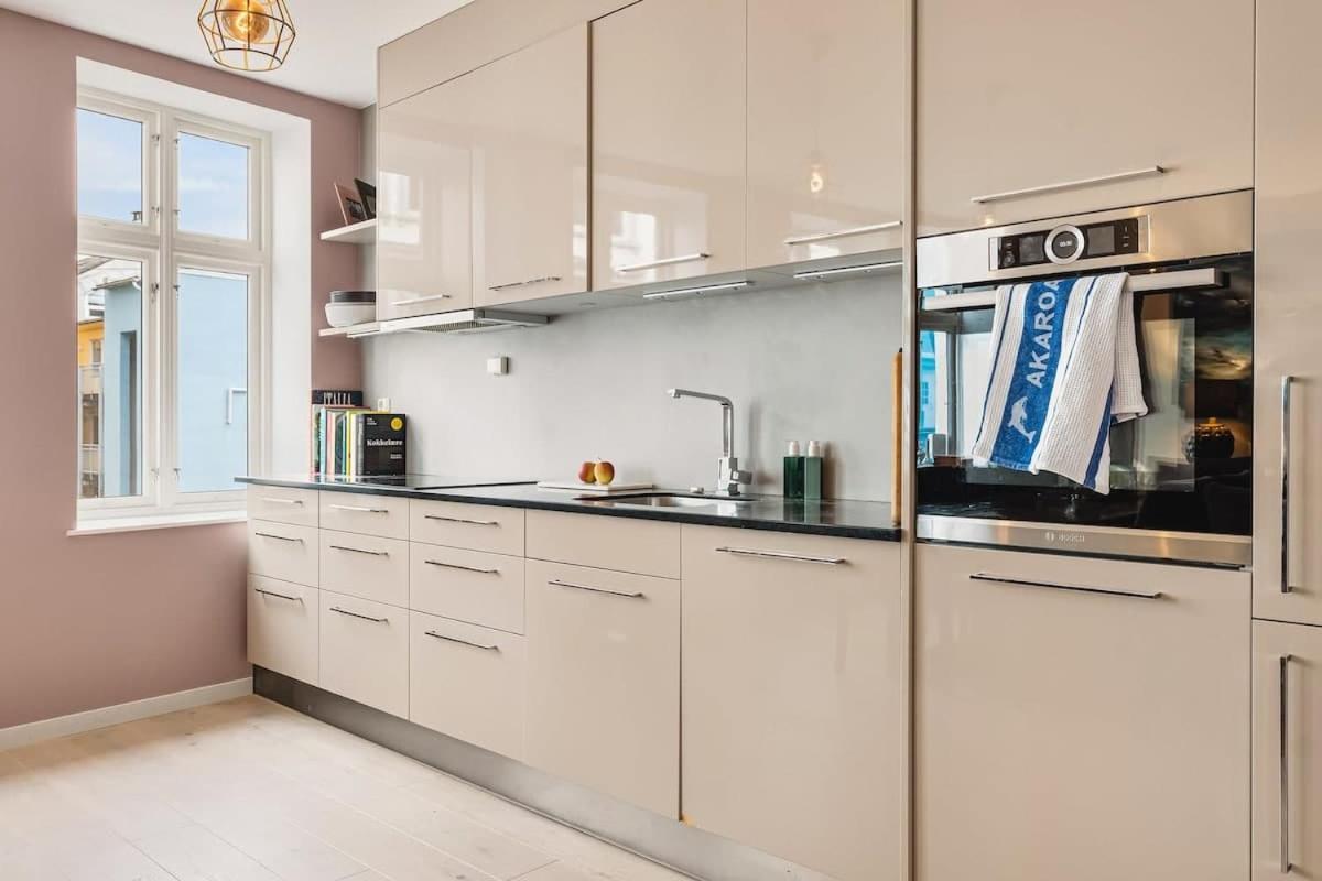Leilighet Dinbnb L 500m To The Market! 65 Sqm Of Comfort & Luxury